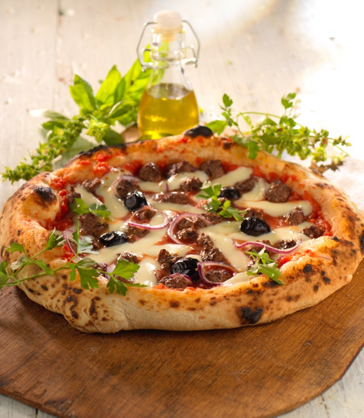 Pizza Bolognese